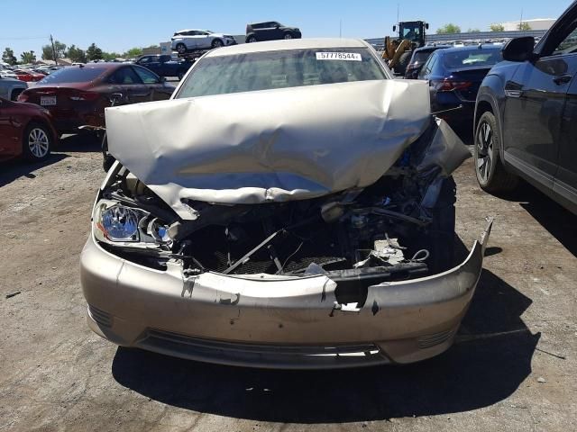 2005 Toyota Camry LE