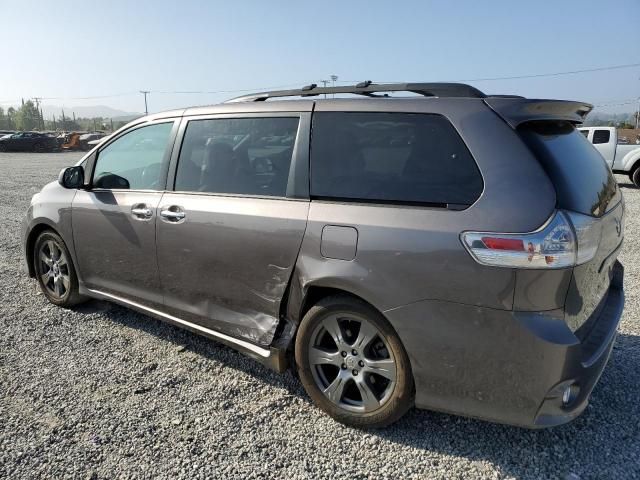 2017 Toyota Sienna SE