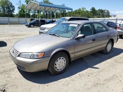 Carros salvage sin ofertas aún a la venta en subasta: 1999 Toyota Camry CE