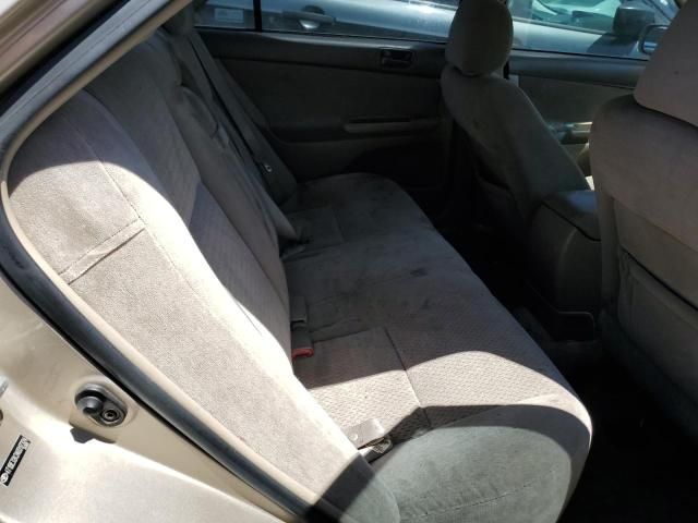 2004 Toyota Camry LE