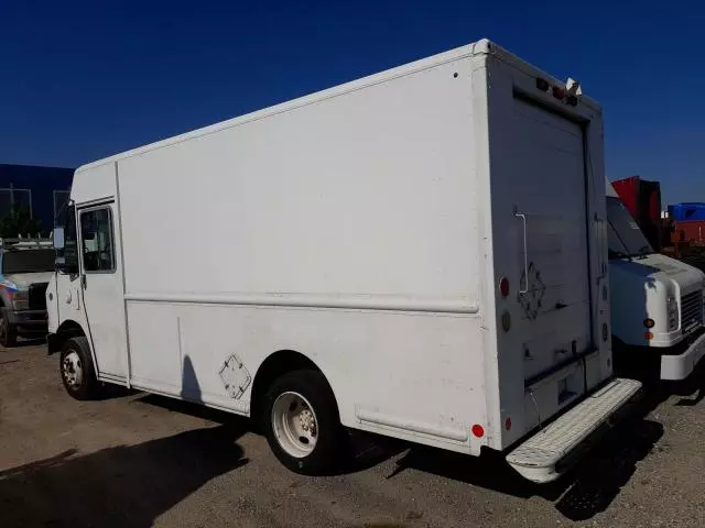 2011 Freightliner Chassis M Line WALK-IN Van