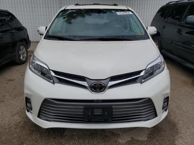 2019 Toyota Sienna XLE