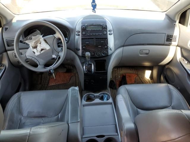 2006 Toyota Sienna CE