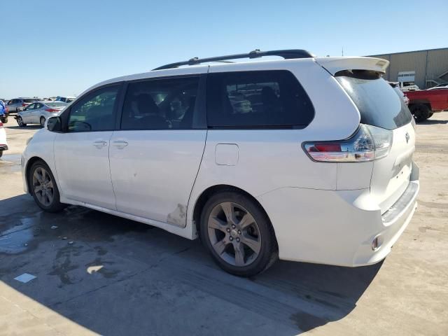 2012 Toyota Sienna Sport