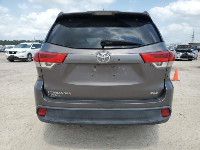 2017 Toyota Highlander SE