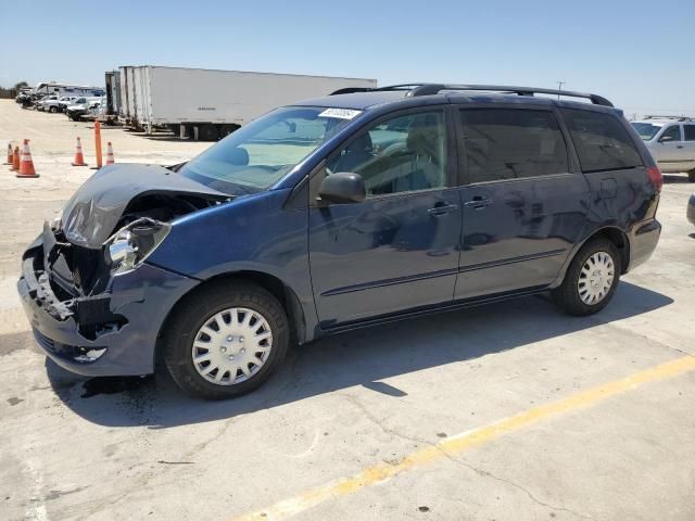 2005 Toyota Sienna CE