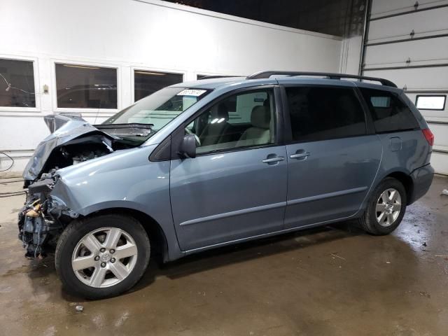 2009 Toyota Sienna CE