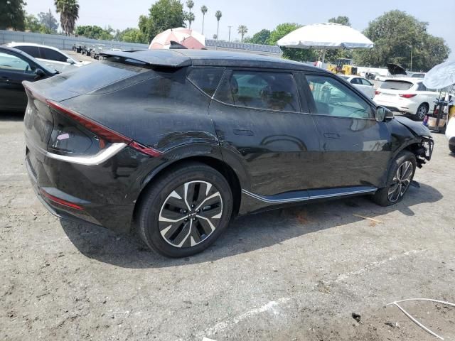 2023 KIA EV6 Light