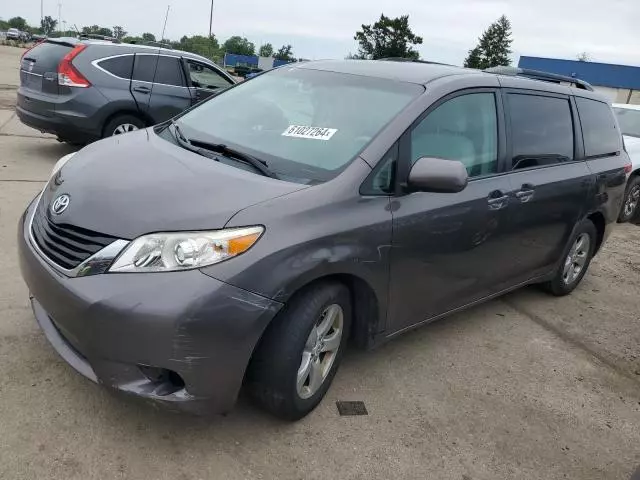 2012 Toyota Sienna LE