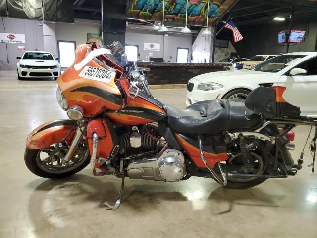 2013 Harley-Davidson Flhtcuse CVO Ultra Classic Electra Glide