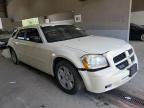 2005 Dodge Magnum SE