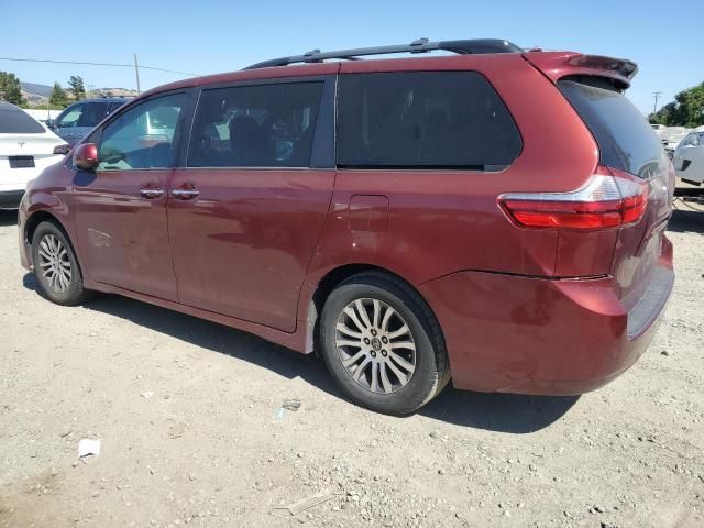 2018 Toyota Sienna XLE