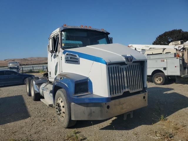 2015 Western Star Conventional 4700SB