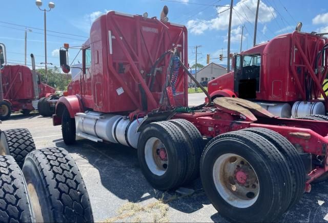 2010 Kenworth Construction T800