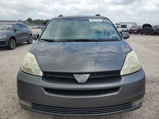 2005 Toyota Sienna XLE