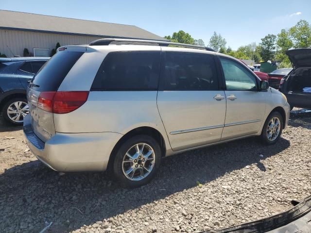 2004 Toyota Sienna LE