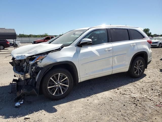 2018 Toyota Highlander SE