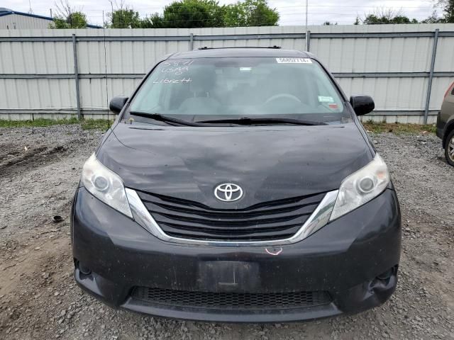 2013 Toyota Sienna LE