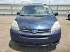 2004 Toyota Sienna CE