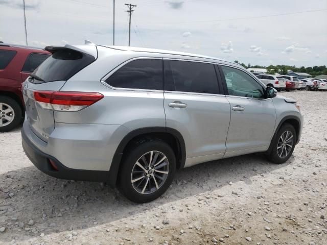 2018 Toyota Highlander SE