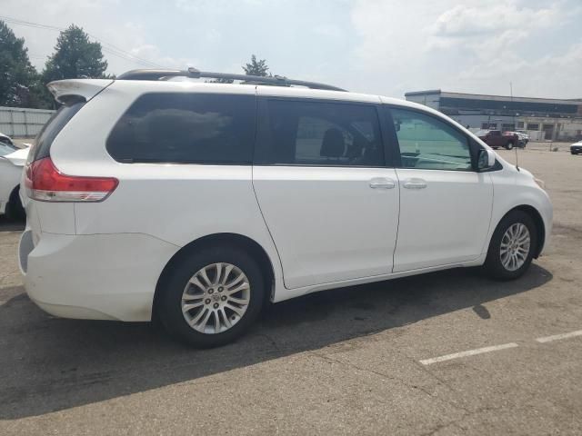 2014 Toyota Sienna XLE