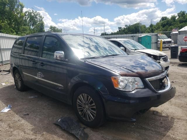 2014 Chrysler Town & Country Touring L