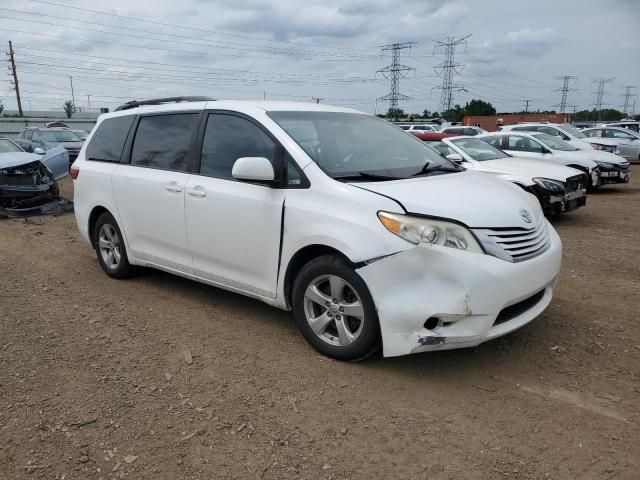 2015 Toyota Sienna LE