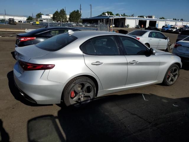 2017 Alfa Romeo Giulia Q4