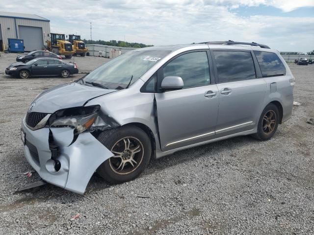 2012 Toyota Sienna Sport