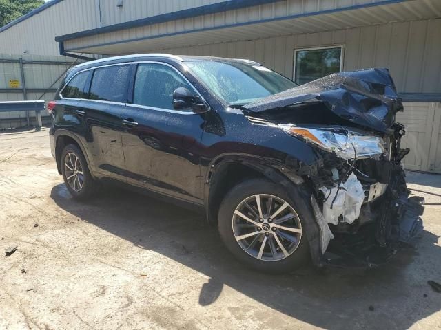 2018 Toyota Highlander SE