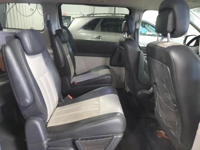 2010 Chrysler Town & Country Touring