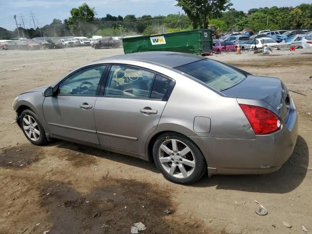 2004 Nissan Maxima SE