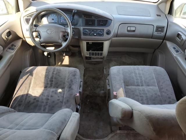 2002 Toyota Sienna LE