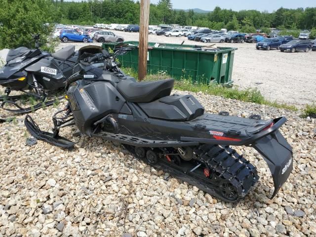 2024 Skidoo Renegade