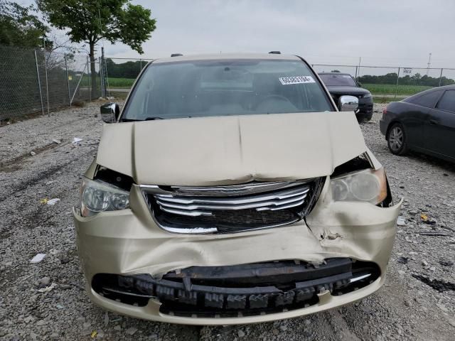 2011 Chrysler Town & Country Touring L