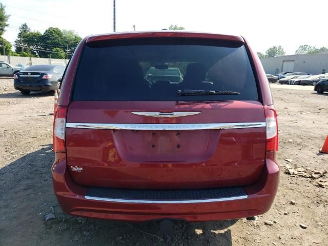 2014 Chrysler Town & Country Touring L