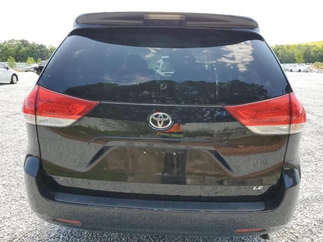 2013 Toyota Sienna LE