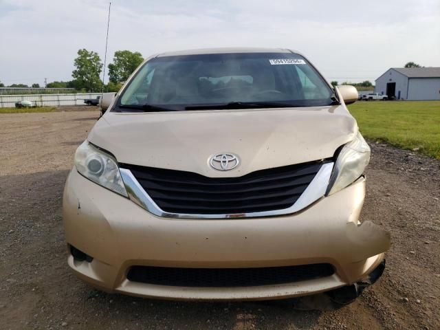 2011 Toyota Sienna LE