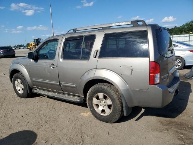 2005 Nissan Pathfinder LE