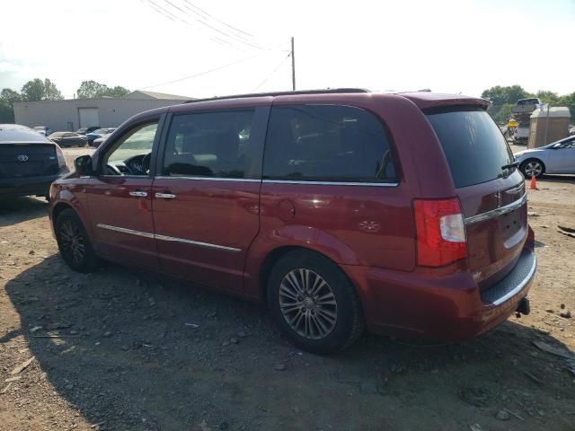 2014 Chrysler Town & Country Touring L