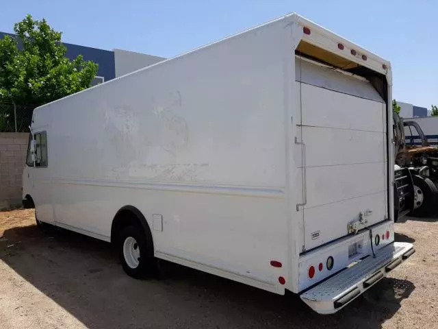 2010 Ford Econoline E450 Super Duty Commercial Stripped Chas