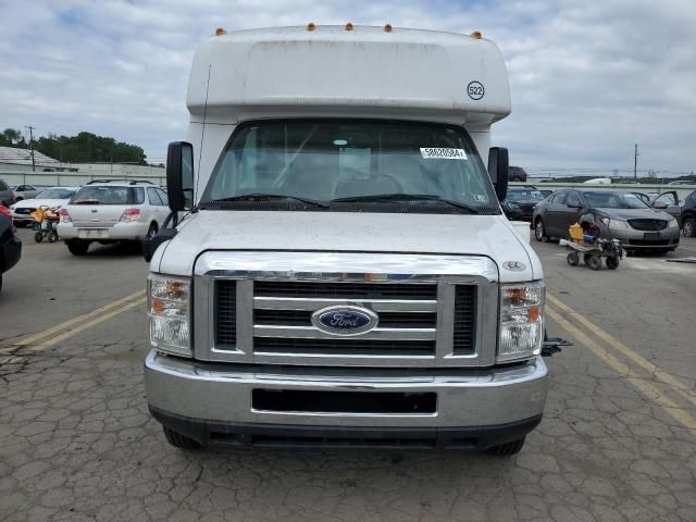 2019 Ford Econoline E350 Super Duty Cutaway Van