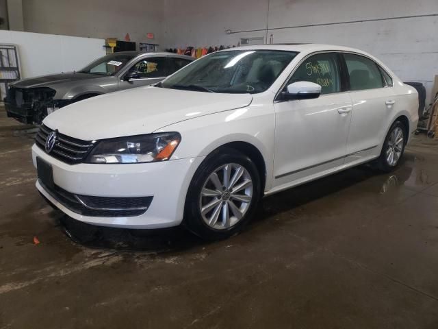 2013 Volkswagen Passat SEL