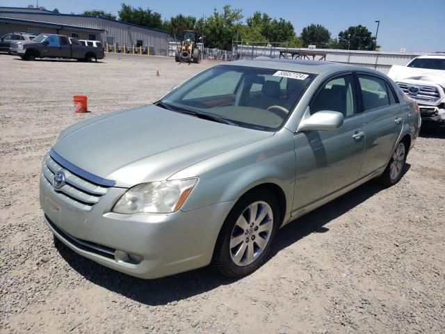 2005 Toyota Avalon XL