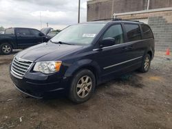 Vehiculos salvage en venta de Copart Fredericksburg, VA: 2010 Chrysler Town & Country Touring