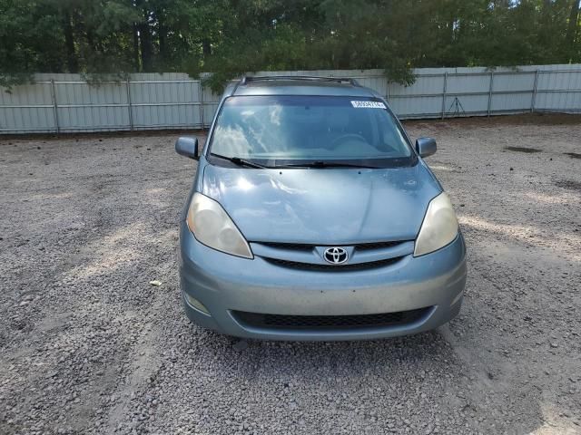 2008 Toyota Sienna XLE