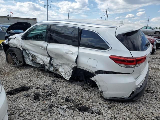 2017 Toyota Highlander SE