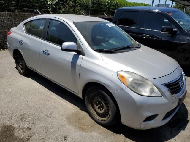 2013 Nissan Versa S