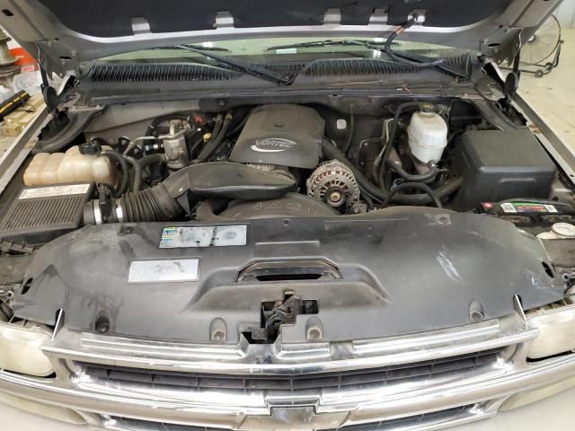 2004 Chevrolet Suburban C1500