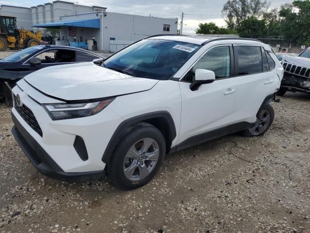 2022 Toyota Rav4 XLE